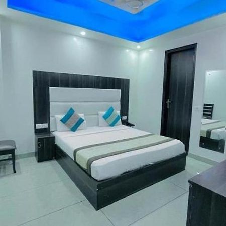 Sky Residency Bed & Breakfast New Delhi Exterior photo